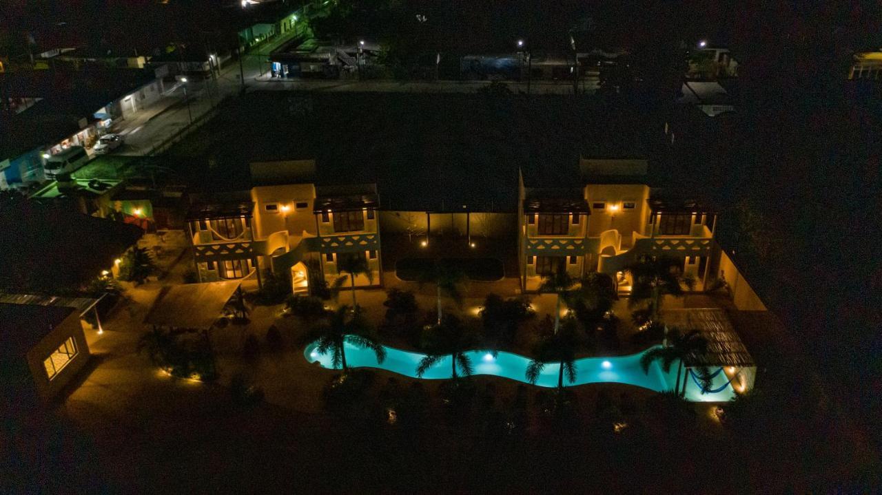 Hotel Blue Palm Bacalar Esterno foto